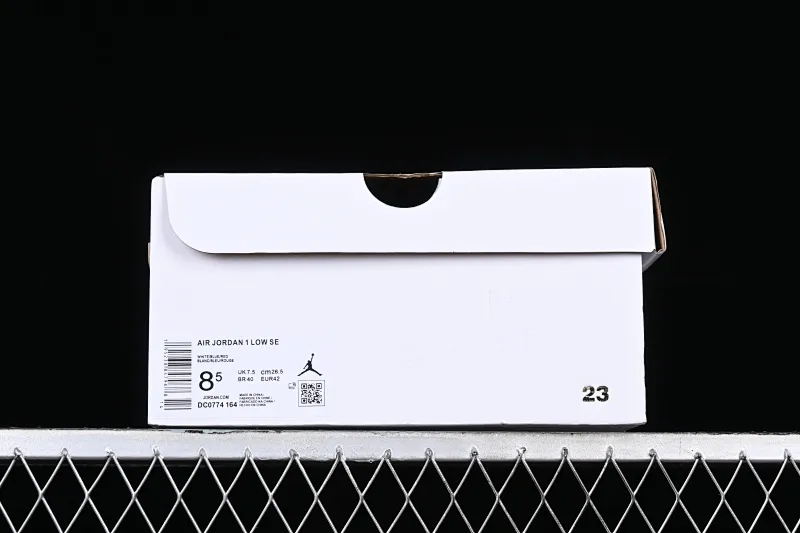 All categories Air Jordan Jordan series basketball shoes Air Jordan 1 Low Z version Air Jordan 1 Low AJ1 Joe 1 white blue red toe low-top cultural casual sneakers DC0774-164